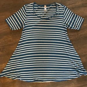 LulaRoe perfect tee